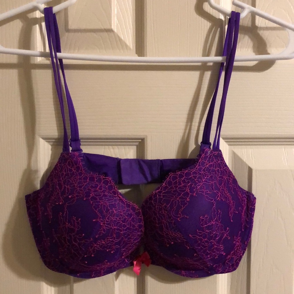 Victoria secret very sexy bra